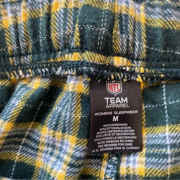 Like NEW NFL Green Bay Packers Plaid Flannel Pajama Set - Button Down Top & Pant